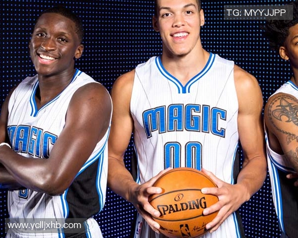 记者：阿奇加盟布伦特福德，俱乐部加快阵容升级步伐(英超宝贝阿奇福德)